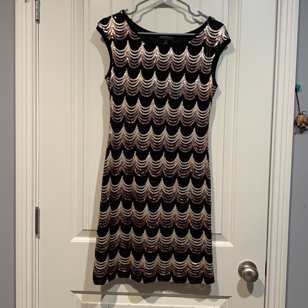 EUC - Connected Apparel sequin dress - size 6